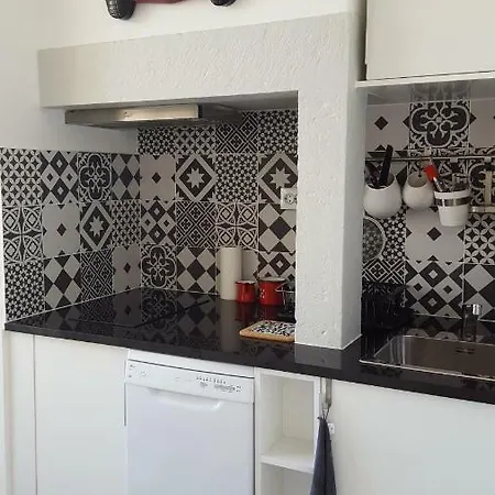 Authentic & Quiet Rio Tejo View Apartamento